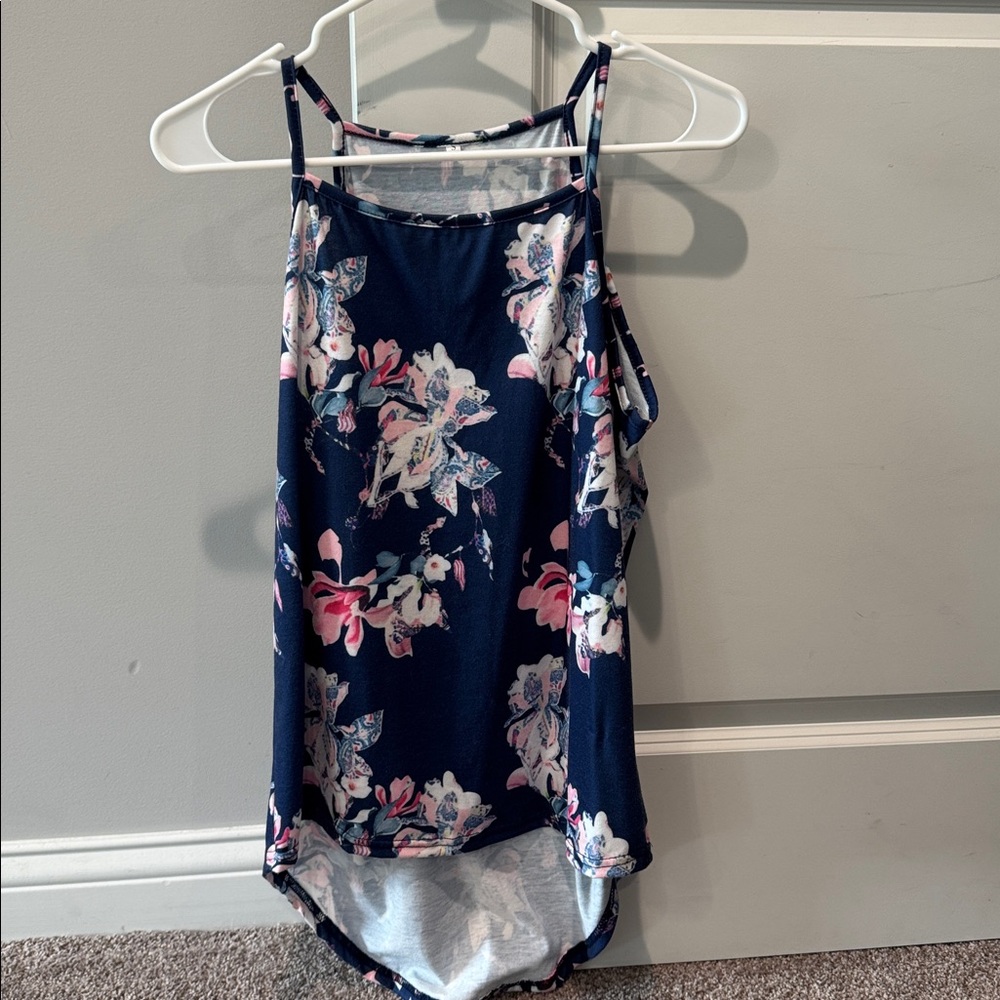 Pair of Floral Sleeveless tank tops, size small, TTS